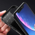 Apple iPhone 11 Kılıf Karbon Görünümlü Silikon Parmak İzi Bırakmayan Negro Kapak - Siyah